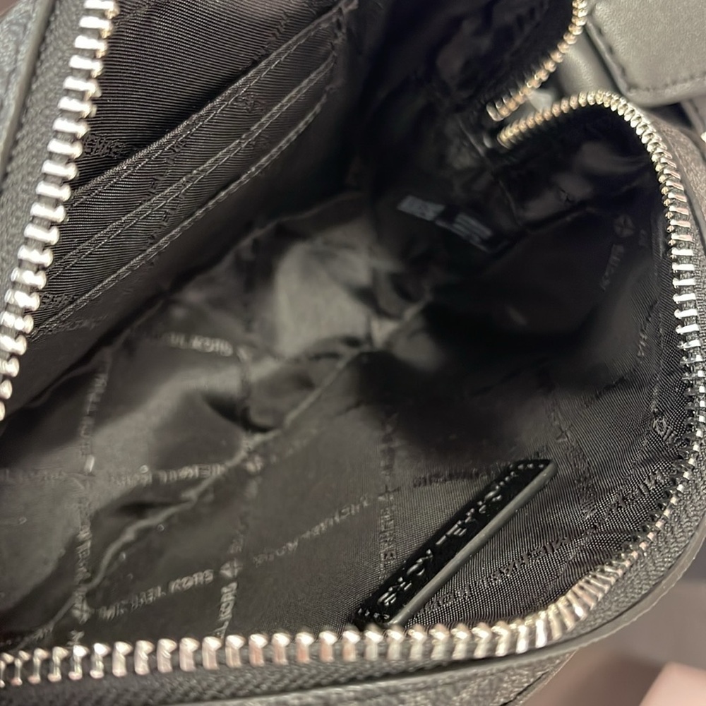 Michael Kors Bradshaw Extra-Small Signature Logo Camera Crossbody
Black/Silver - Picture 13 of 16